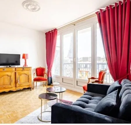 Apartment Vue Imprenable Sur La Tour Eiffeil *